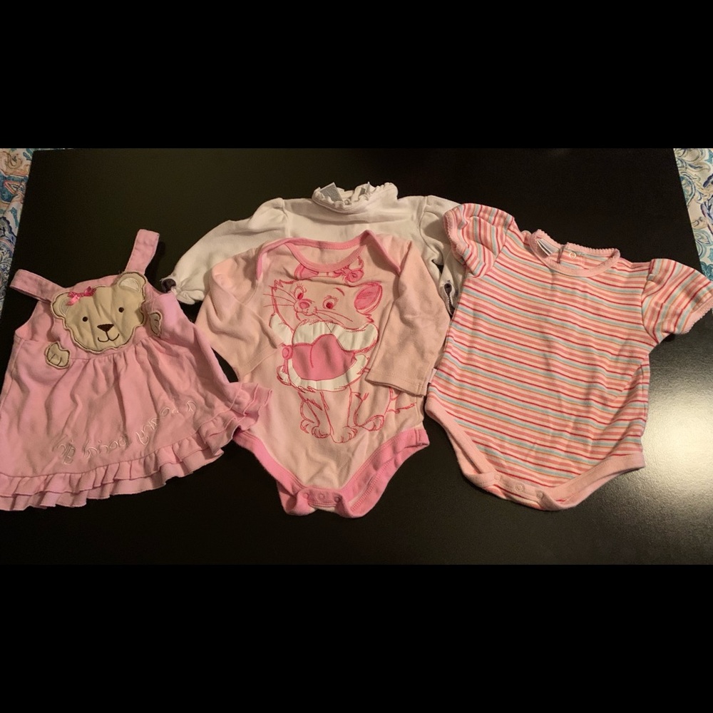Lot of 4 6-9 mos pieces.